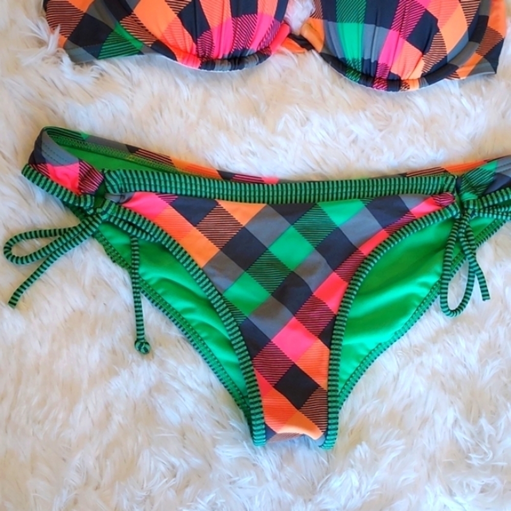Arizona Jeans Co. Bikini set, bottoms L, top XL - Picture 4 of 8